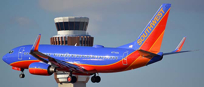 Southwest Boeing 737-7BD N7748A, Phoenix Sky Harbor, January 9, 2016